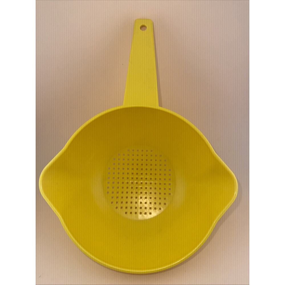 Vintage TUPPERWARE 1 QUART YELLOW STRAINER~Colander~USA~ Retired